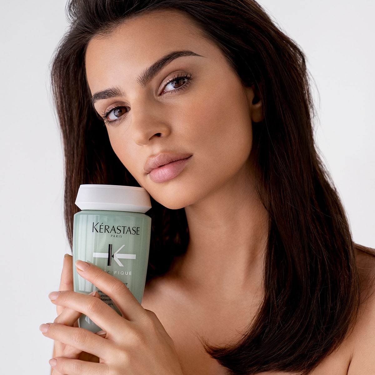 SPECIFIQUE BAIN DIVALENT RENO (SHAMPOO EQUILIBRANTE PARA RAÍCES OLEOSAS Y SENSIBILIZADAS)